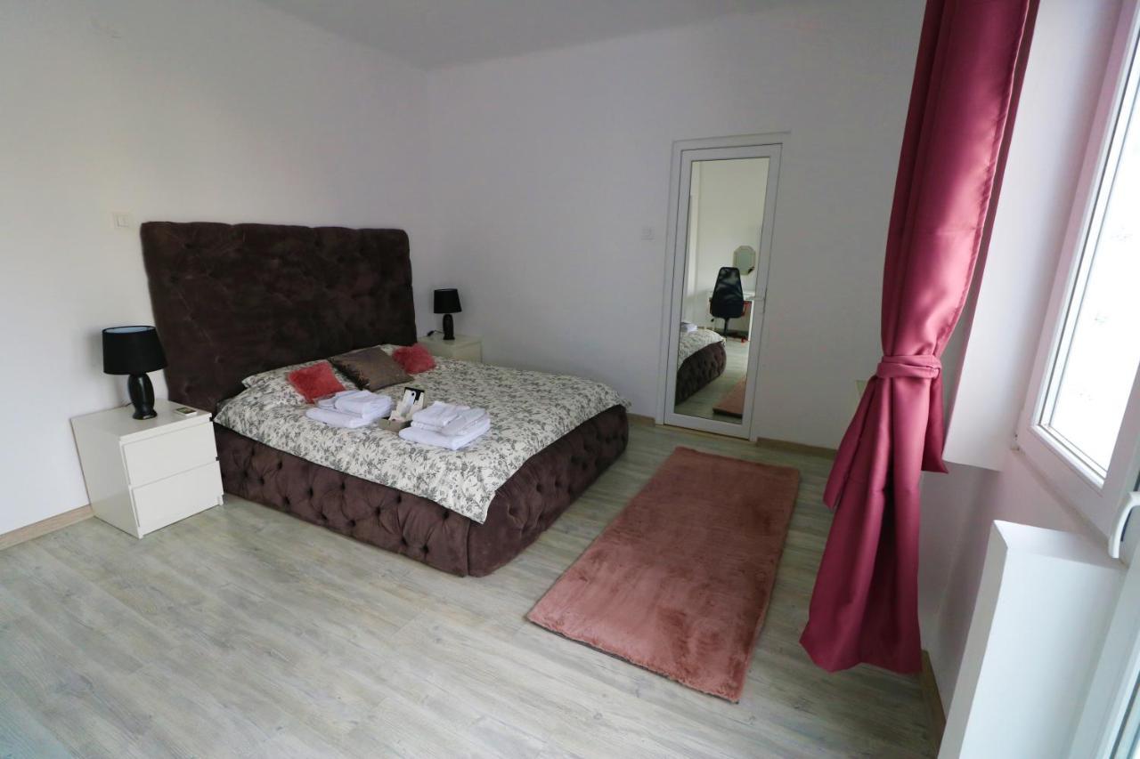 Athenee Palace Apartment - Panoramic View Terrace & Balcony - Free Minibar Bukarest Exteriör bild